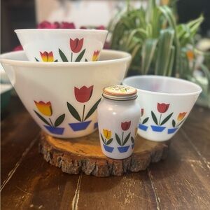 Tulip Floral Mixing Bowl Set with Shaker - White with Red & Yellow Tulips